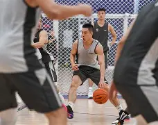 开云入口-关于深圳男篮训练开放日，今晨豪取连胜引欢呼，足总杯在即，赛程密集仍需轮换的信息