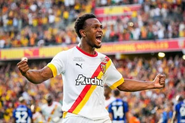 开云娱乐平台-勒沃库森换帅风暴